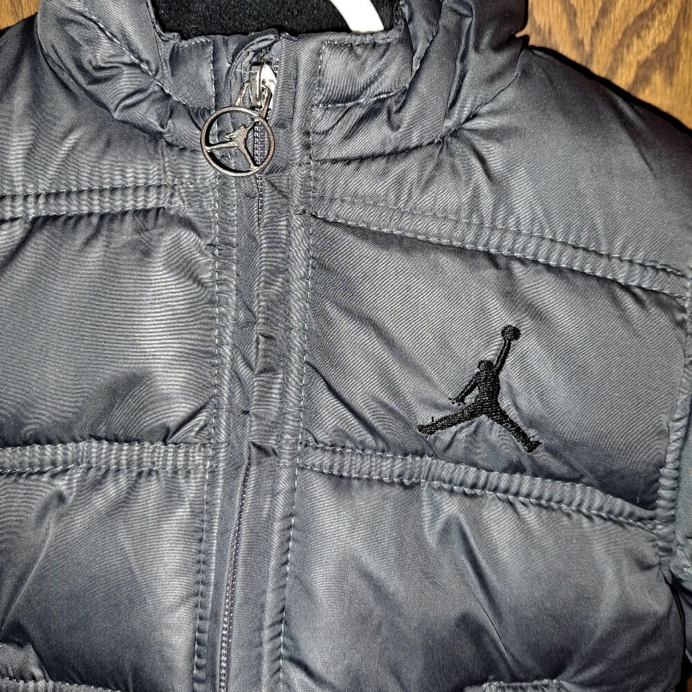 AIR JORDAN Jumpman Toddler Quilt Puffy Hoodie Zipper Coat Gray Sz 12 Months - Picture 2 of 8